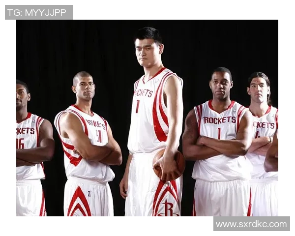 姚明与布什的休斯顿故事:篮球巨星与政治领袖的友谊之旅 姚明与布什的休斯顿故事:篮球巨星与政治领袖的友谊之旅