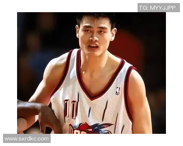 姚明的眉毛:从体育巨星到时尚标杆的独特魅力与风格解析 姚明的眉毛:从体育巨星到时尚标杆的独特魅力与风格解析