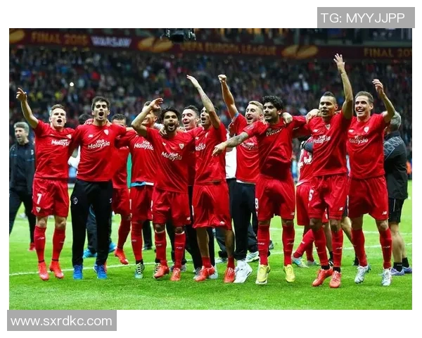 德甲强队欧冠惊艳表现，赢得球迷瞩目和赞赏